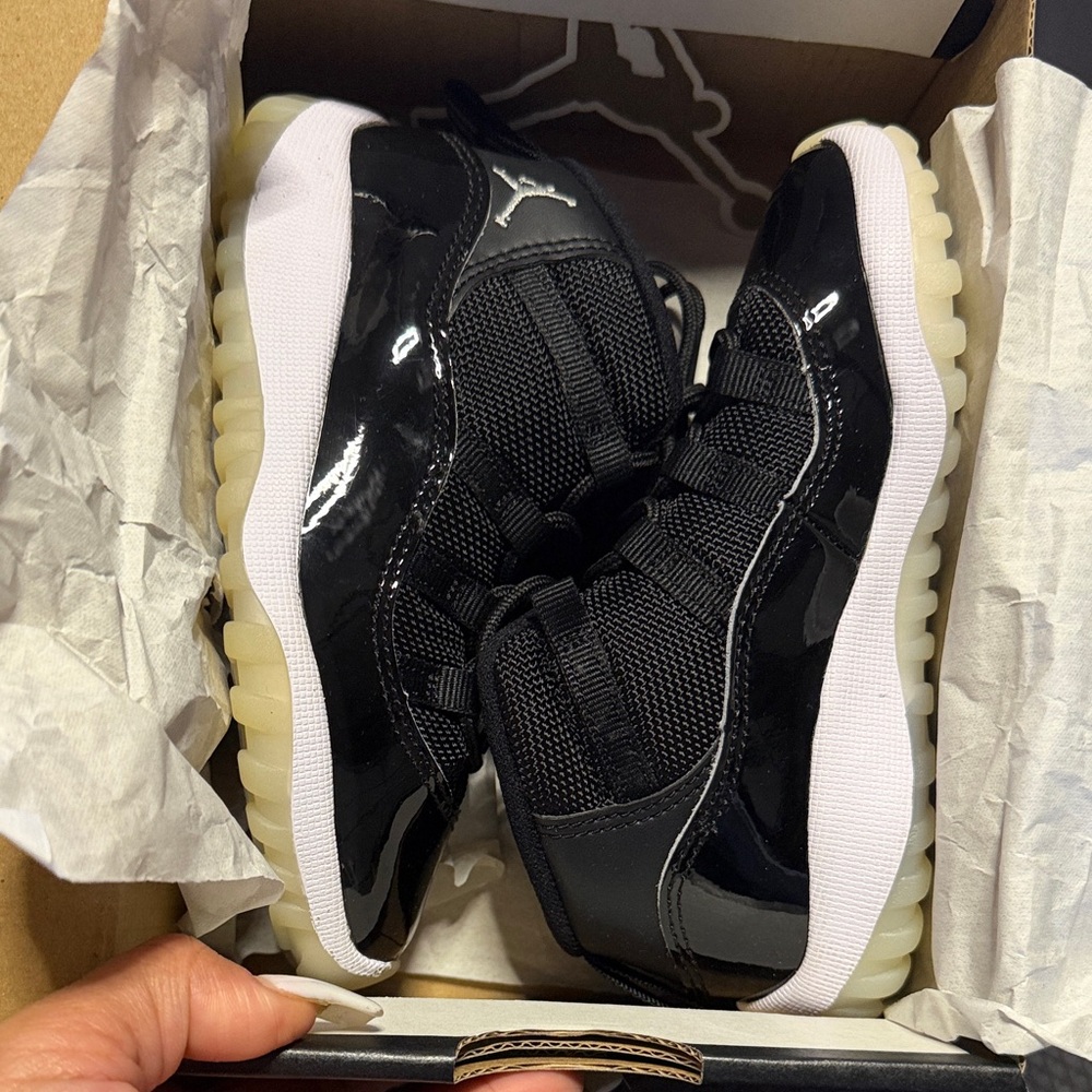 Jordan Kids Shoes Black and White